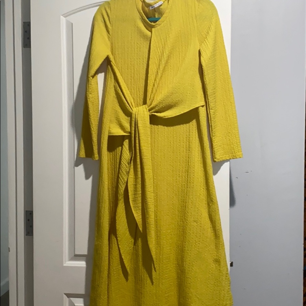 Yellow dress